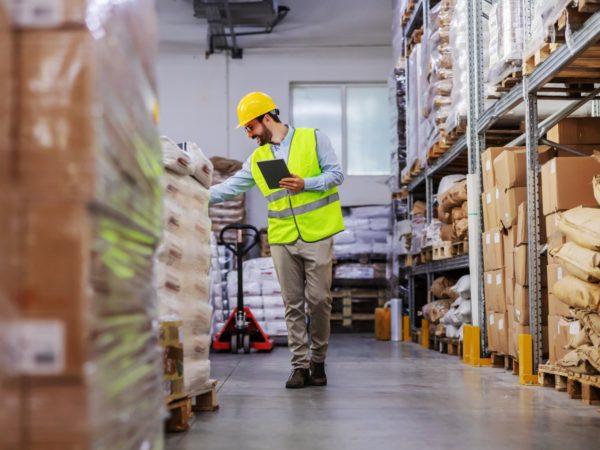 8 dicas para organizar o almoxarifado da sua empresa
